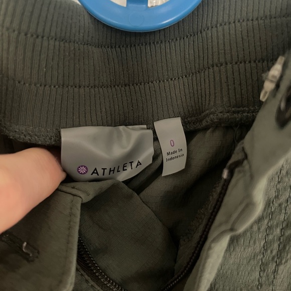 Women’s Athleta jogger pants - Picture 2 of 3